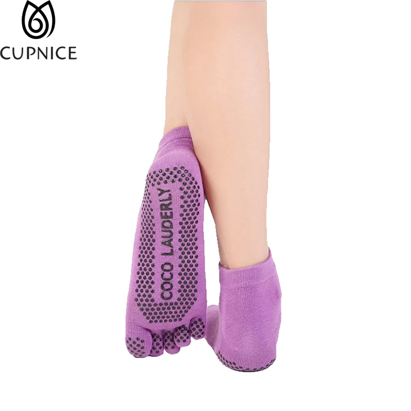 Yoga socks Women Yoga Silicone Socks Gloves Sets Half Toe Five Toed Non Slip Ladies Sports Socks Five-Finger Gloves
