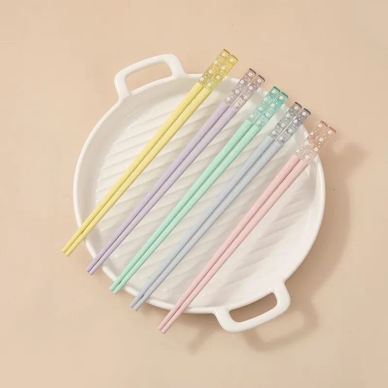 Description Picture 2 of item5 Pairs Cute Chopsticks ,Cherry Blossom Petals Pattern, Beautiful ,Non-slip Sushi Stick Chopsticks, Eco-Friendly Food Chopsticks