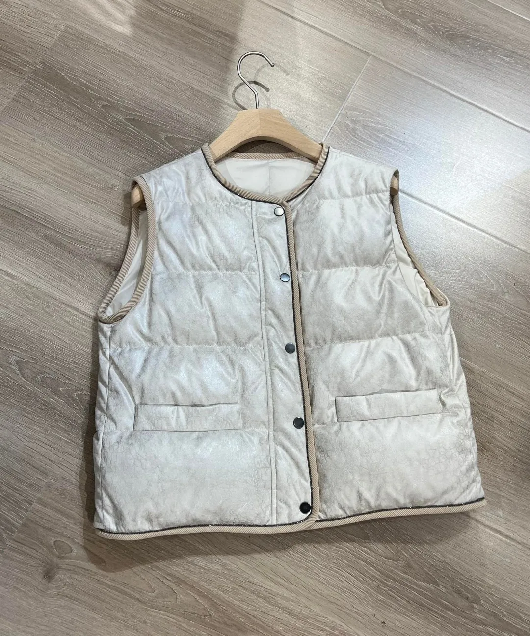 

BC Italy New Winter Warm Women's Luxury Casual Style Goose Down Filled Vest Lady Down Filled Coat Top