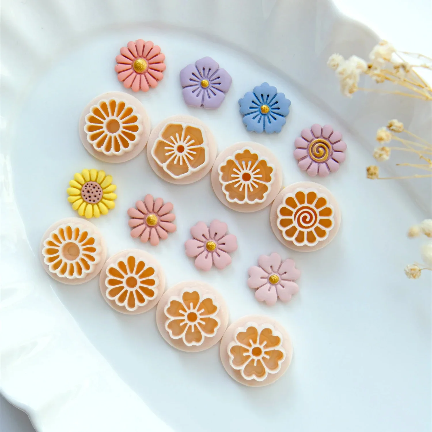 Daisy Flower Earring Mold Polymer Clay Jewelry Pendants DIY Making Tools Soft Pottery Earrings Cutting Die 3D Clay Cutters