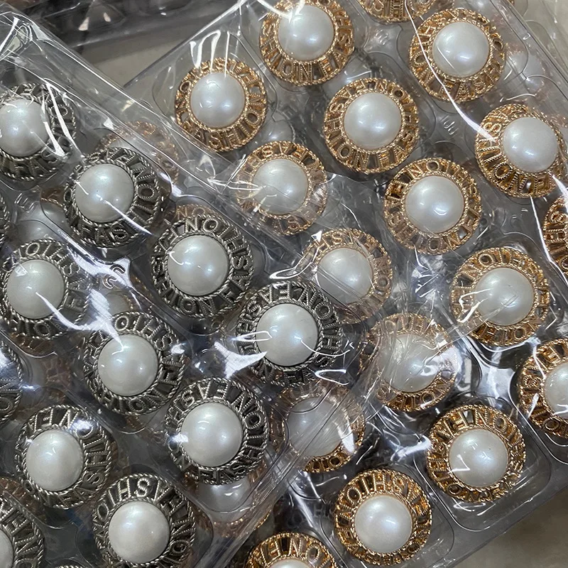 

Small fragrant retro wind buttons Sewing Accessories FASHION letter cardigan tweed female on clothes decorative buckle 5pcs/lot