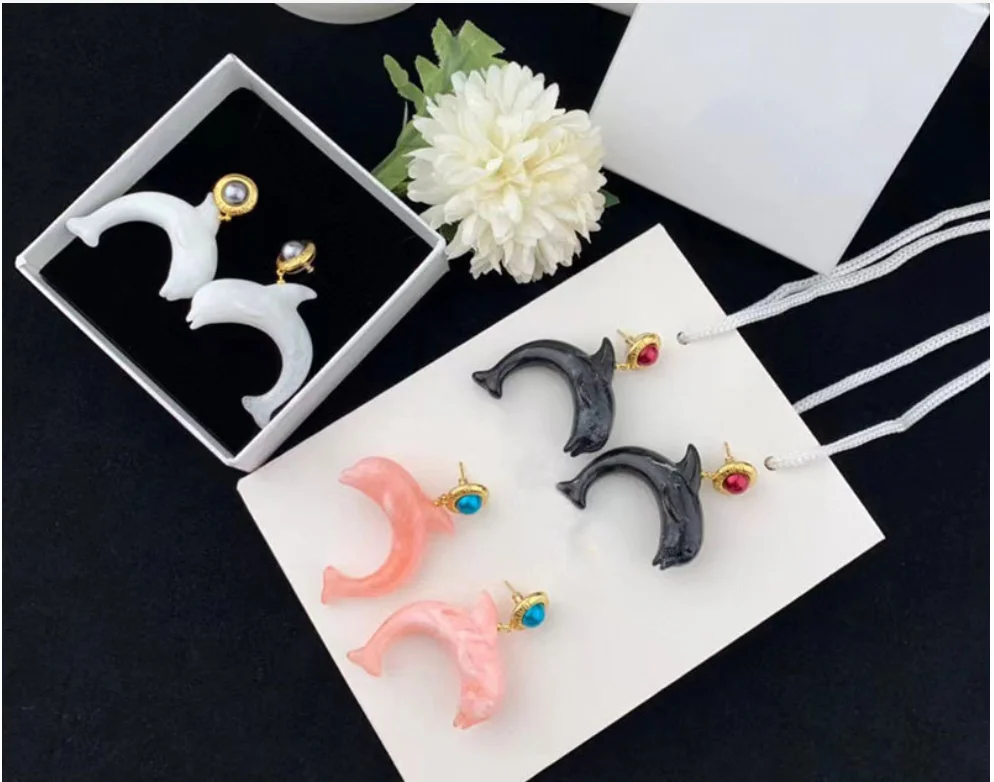 

New Fashion Resin Brass Gold Plated Dolphin Stud Earrings Women's Jewelry