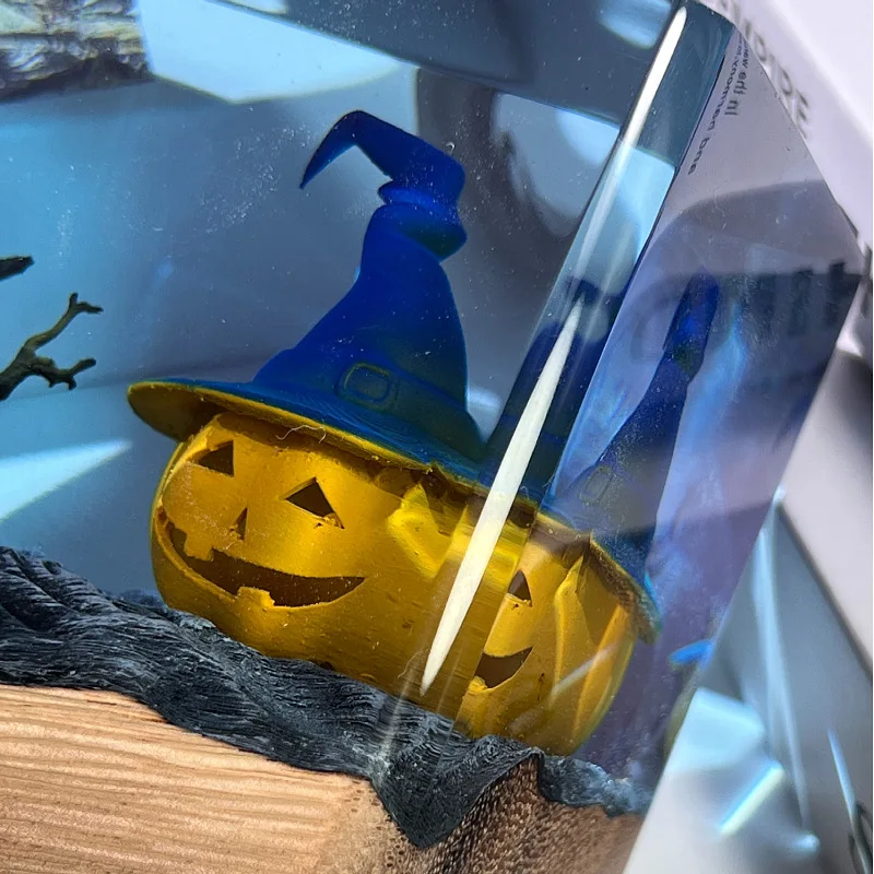 Organism Resin Table Light Creactive Art Decoration Lamp Pumpkin Head Dead Wood Theme Night Light USB Charge