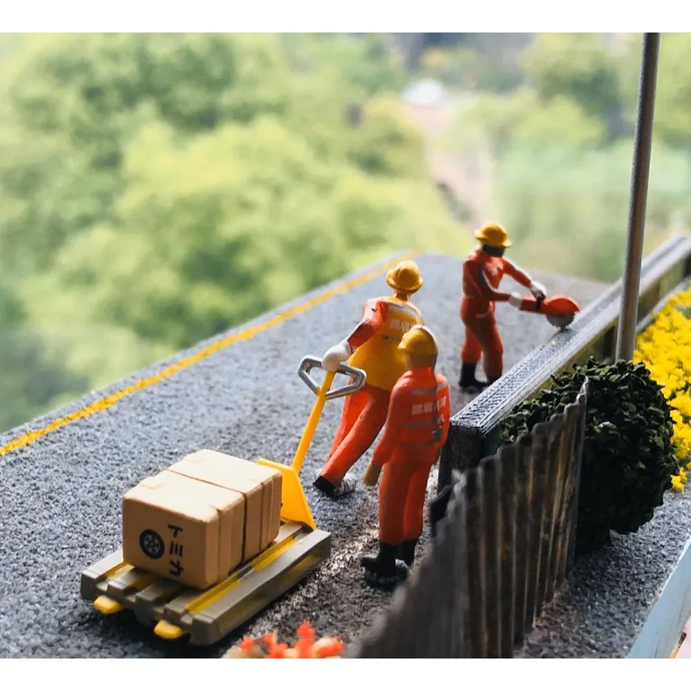 

Construction Team Workers Scale 1/64 Action Figure Scene Model Ornament Toys Children Gifts