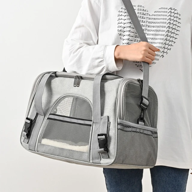 Pet Carriers Backpack Portable Breathable Foldable Shoulder Bag Cat Dog Carrier Bags Outgoing Travel Pets Handbag Transport Bag. 2