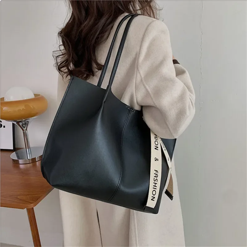 Street Fashion Women's Bag Versatile PU Leather Shoulder Bag with Scarf Stylish Tote Bag Large Capacity Handbag Women Daily Use