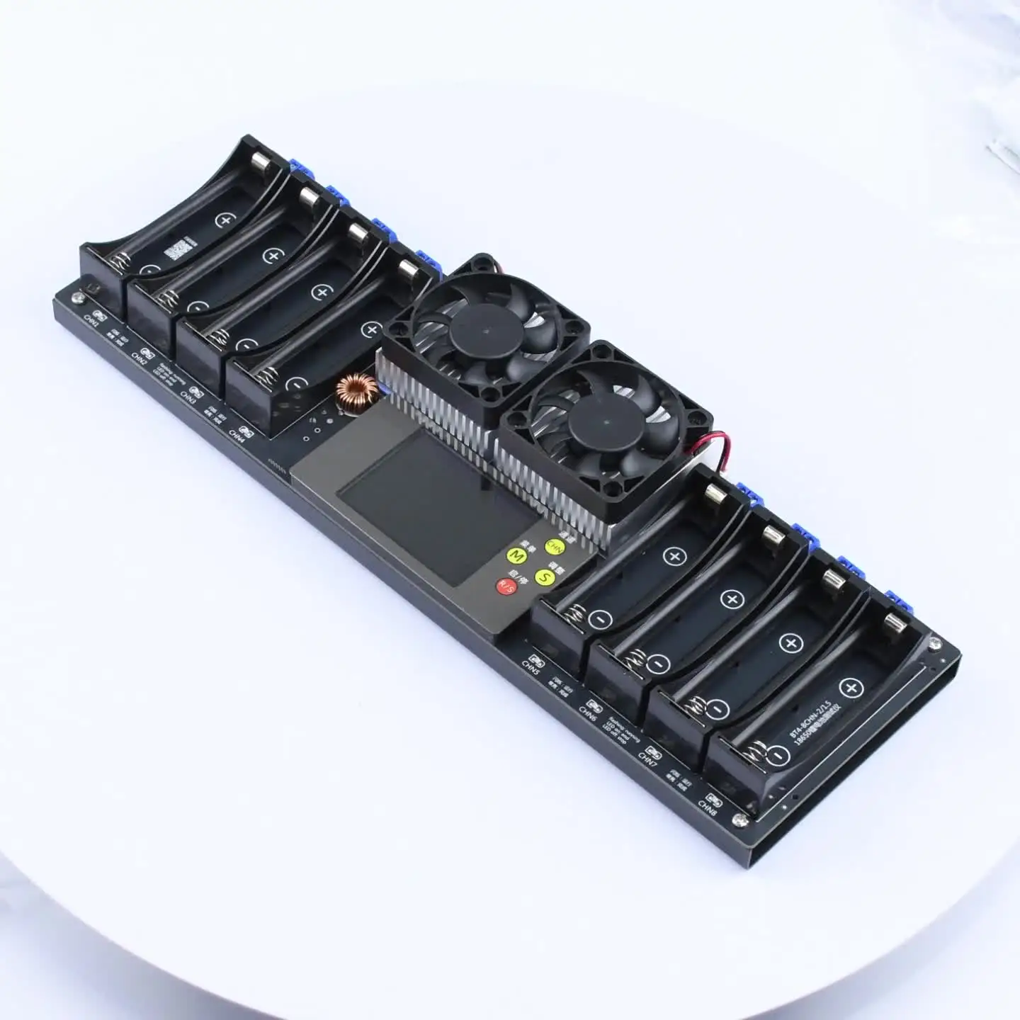 Gaqqee 8-канальный тестер аккумуляторов 18650