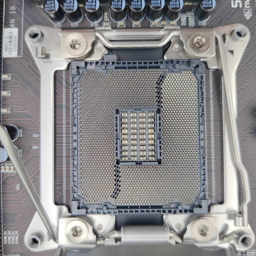 CPU CPUCorei9 7900X X299 LGA2066 Amazon.com: Intel BX80673I97900X Core i9-7900X X-Series