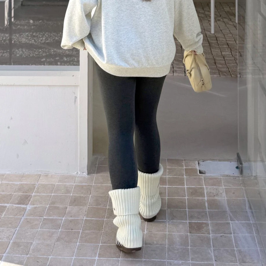 Fashion Plus Size Women's Leggings Premium Seamless And Warm Fleece Lining Can Be Worn On The Outside Autumn And Winter 9440