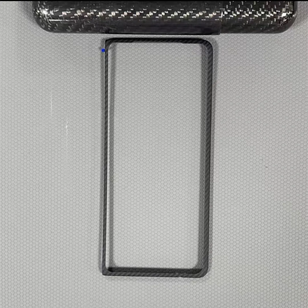 Ultra-Slim Magnetic 600D Carbon Fiber Aramid Wireless Case - Matte Finish
