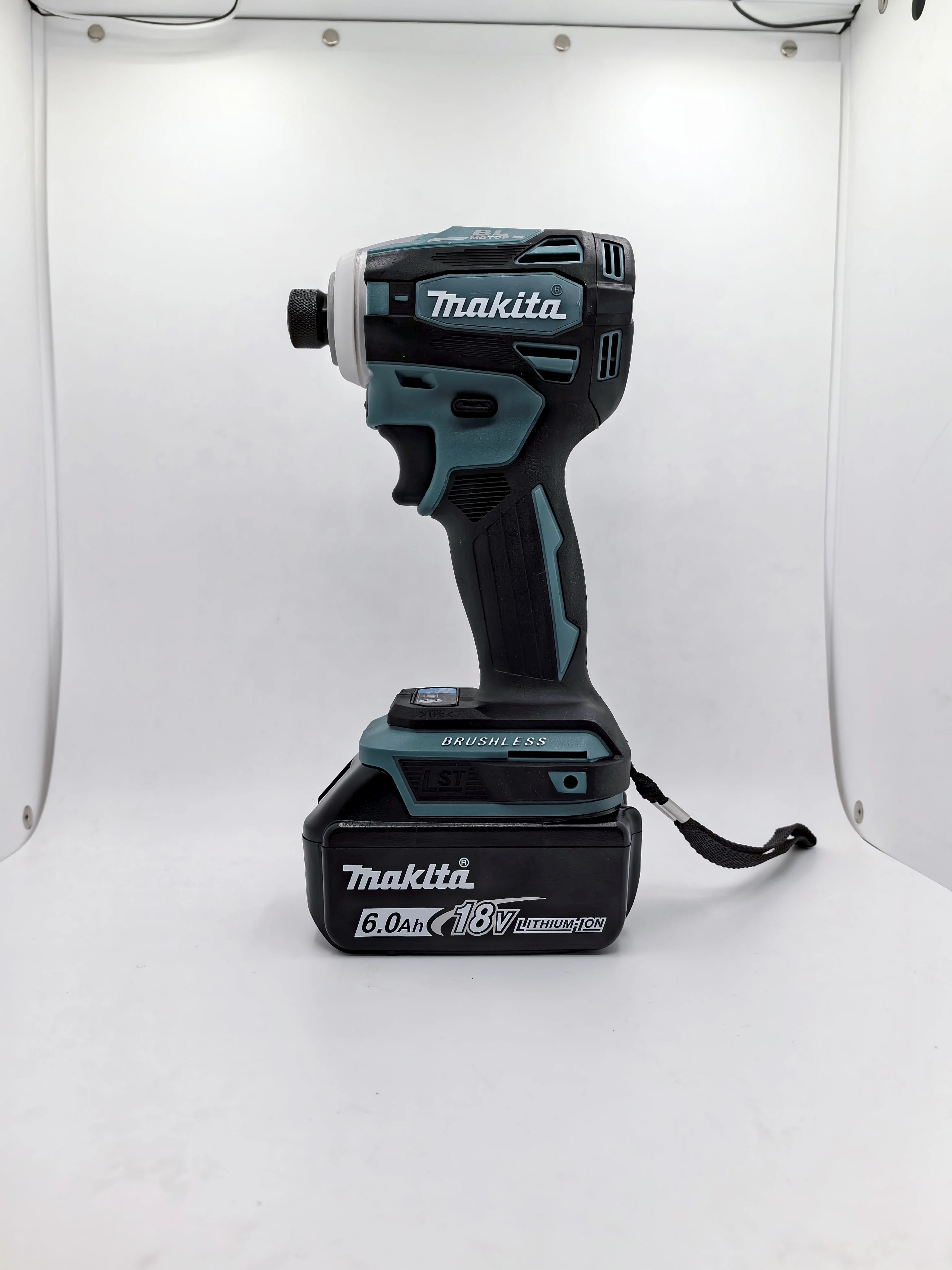 Makita 충전식 무선 임팩트 드라이버, LXT BL 브러시리스 전동 공구 모터, 전기 드릴, 18V 배터리, DTD172, 180NM
