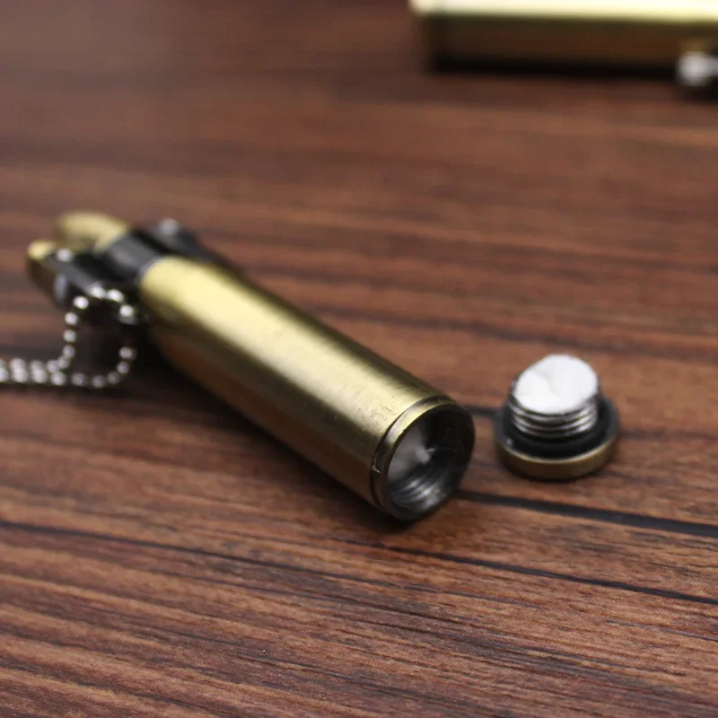 Retro Bullet Grinding Wheel Kerosene Lighter Metal Keychain Lighters Cigar Cigarette Smoking Accessories Gadget Man Gift