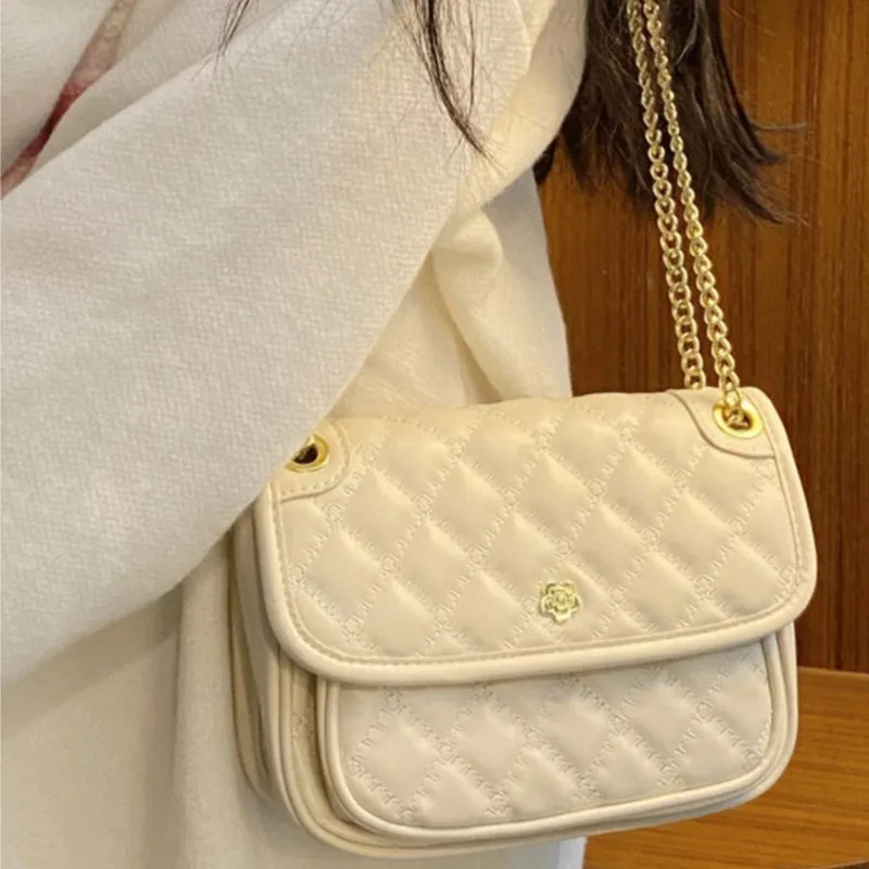 White Quilted Chain Shoulder Bag Women Leather Stitching Large Capacity Crossbody Bag Ladies Elegant Gentle Premium Underarm Bag