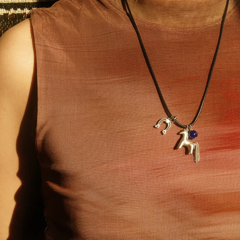 Minar Lustige metallische Cartoon-Pferde-Anhänger-Halsketten mit mehreren Quastenperlen für Frauen, weiblich, verstellbar, lange Wachsseilkette, Colliers_voghion.com