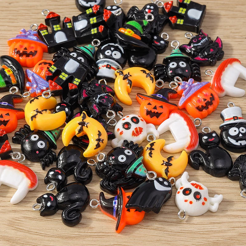 Tusember 10 Stück Halloween Charms Harz Hexenhut Mond Spinne Fledermaus Katze Kürbis Geist für Ohrringe Halloween Schmuckherstellung DIY