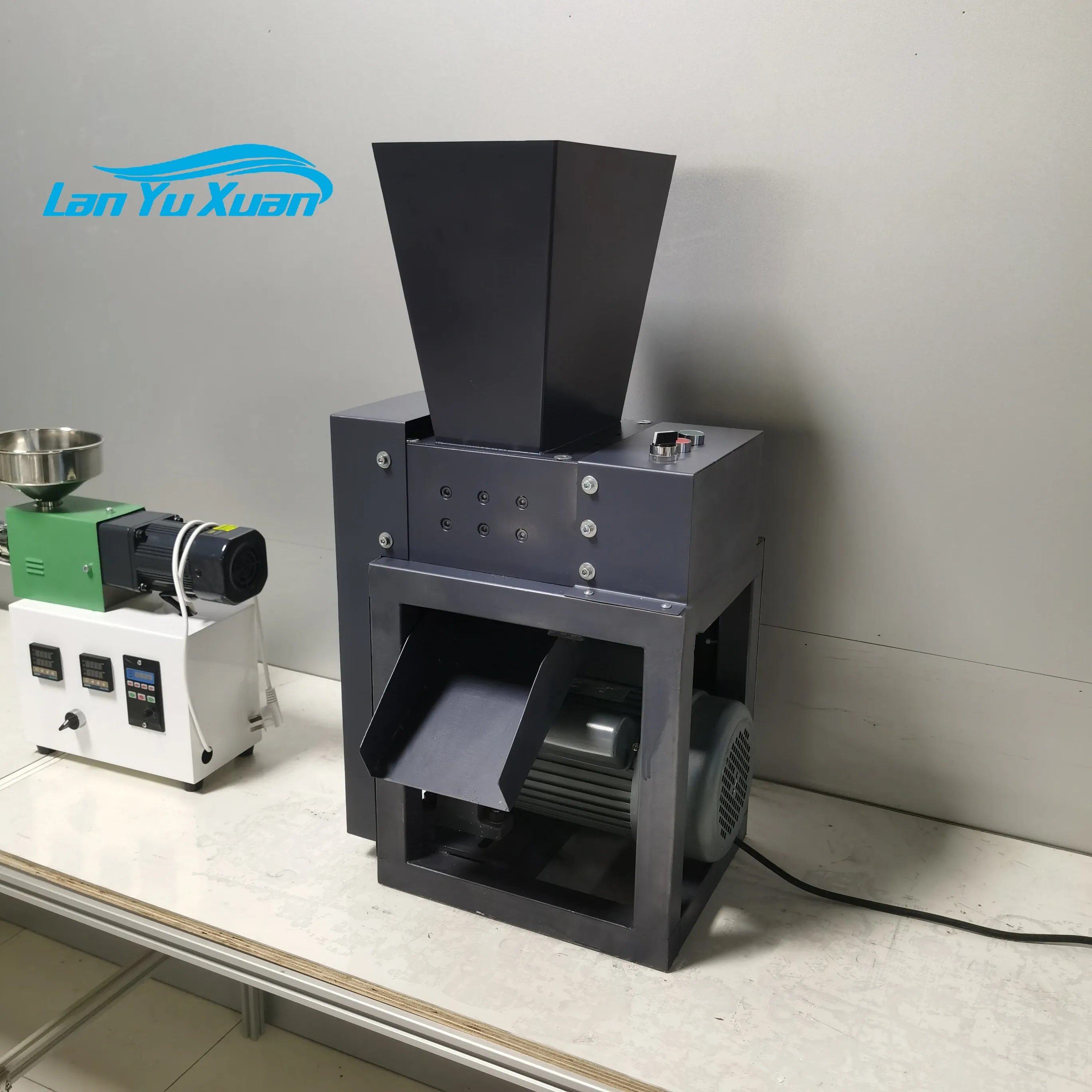 100type-mini-shredder-machine-waste-plastic-rubber-metal-recycling ...