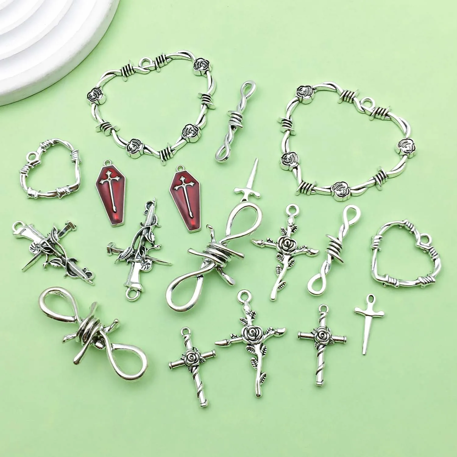 Gothic Thorn Connector Charms 20pcs Alloy Heart Shape Cross Pendants For DIY Bracelets Necklaces Jewelry Making Accessories