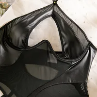 Combinaisons et Bodys pour femmes en cuir PU, style licou, à découpes, sans bretelles, gainants, patchwork, dos nu, transparents, sexy, avec détails de soutien-gorge découpés 5