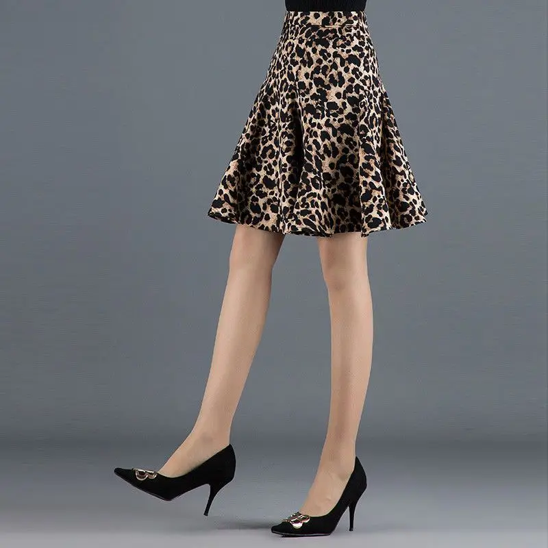 

Женская длинная юбка с леопардовым принтом, весна и осень, атласное женское платье, модная женская юбка с высокой талией P795