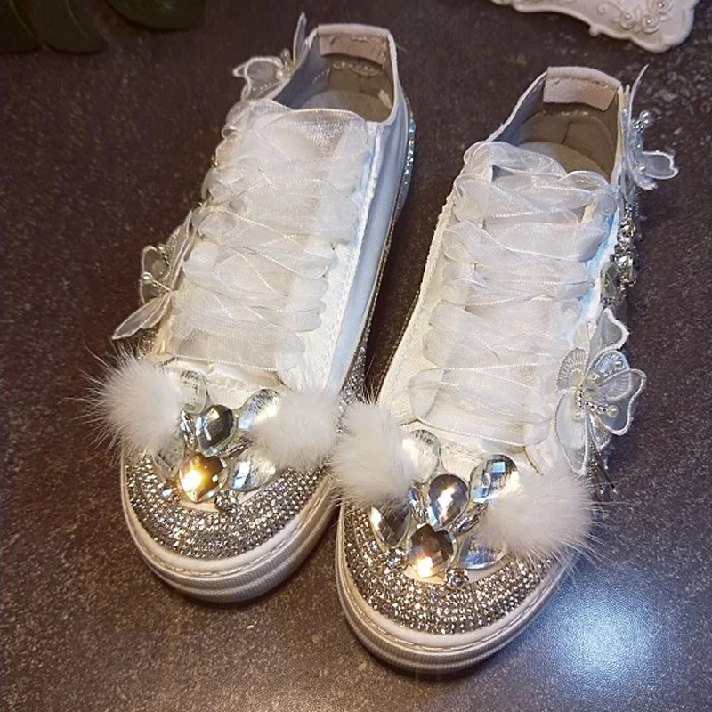 

Lady Casual Shoes Lovely Original Design Beautiful Town Pearl Crystal Flower Personality Crystals Drill Tied Canvas Sneakers