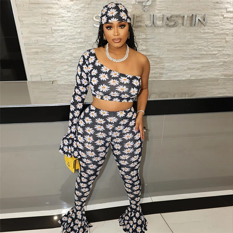

Summer Women's New Fashion Slant Shoulder Single-sleeve Personalized Daisy Print Micro Lah Slim Pants Suit Hat + Top + Pants