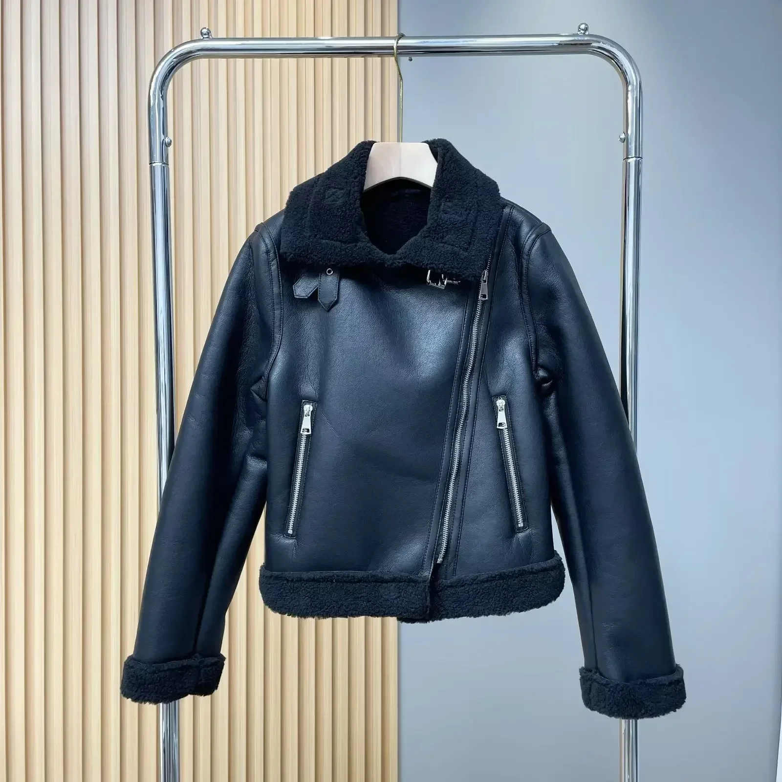 

Women 2023 New Fashion Artificial Leather Jacket Coat Vintage Long Sleeve Zipper Female Outerwear Chic Overshirt