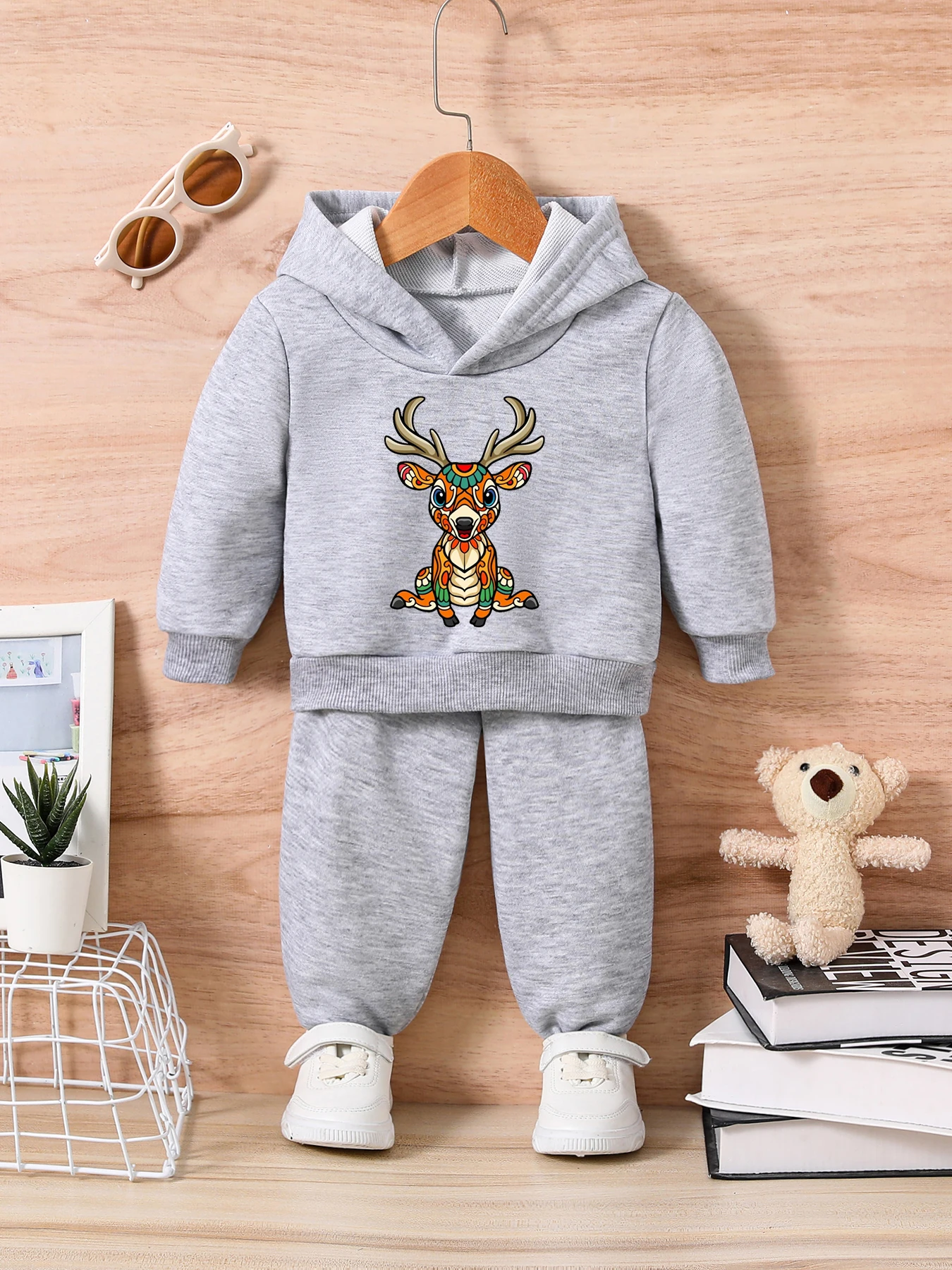 Gris - Chándal Estampado de Ciervo