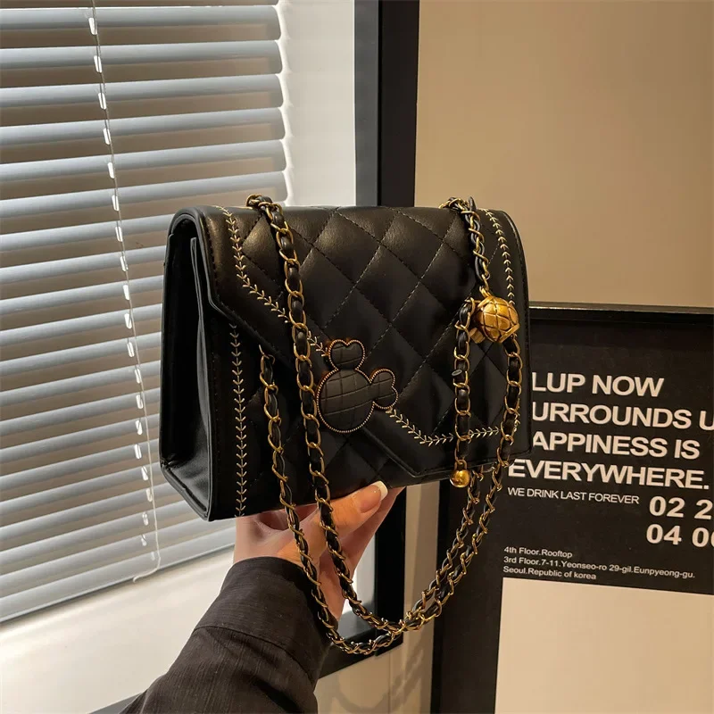 Diamond Pattern Chain Women's 2024 New Solid Color Maillard Commuter Shoulder Messenger Premium Textured Small Square Bag