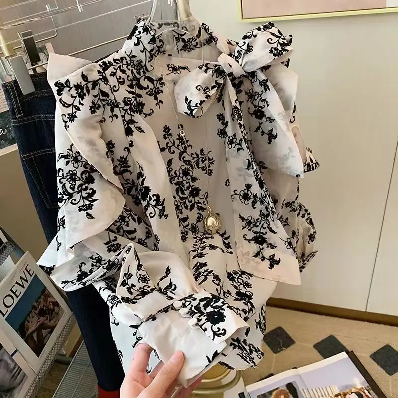 

Женская блузка с оборками на краях, демисезонная блузка с асимметричным принтом, 2024