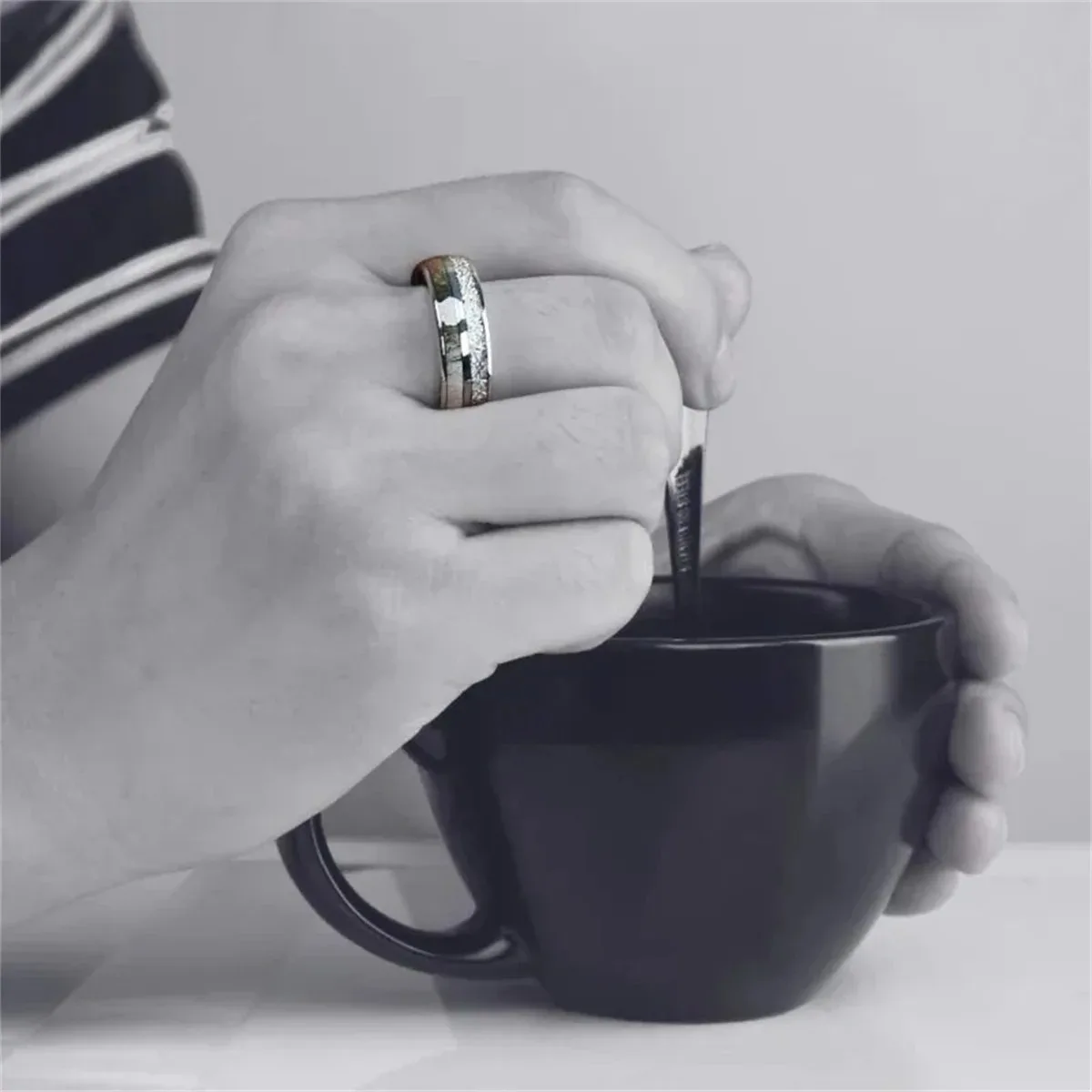 8mm Silver Color Stainless Steel Rings for Men Meteorite Deer Antler Inlay Dome Engagement Ring Men Wedding Band Jewelry Fashion