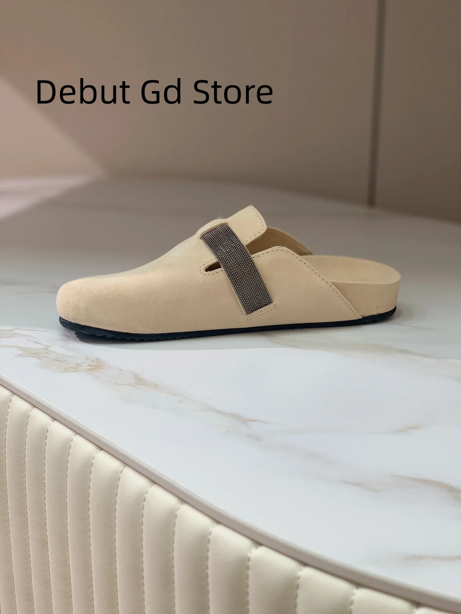 Hot Sales Flat Slippers Woman Beading Decoration Summer Shoes Cow Suede Mules Round Toe Slides Woman Modern Slippers Women