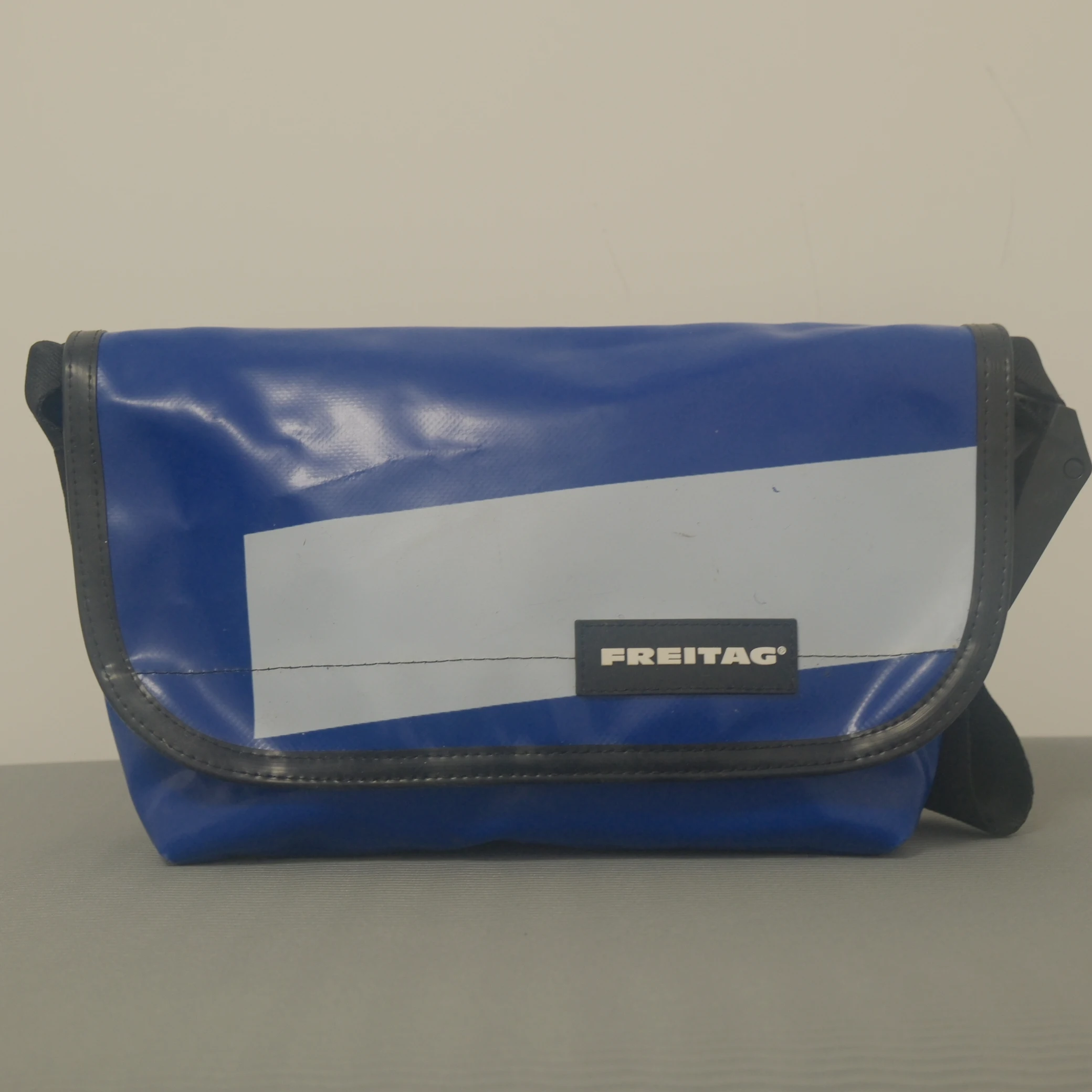 FREITAG F41 HAWAII FIVE-O Messenger Bag Single Shoulder Bag Crossbody Bag Swiss Cycling Eco-Friendly Bag