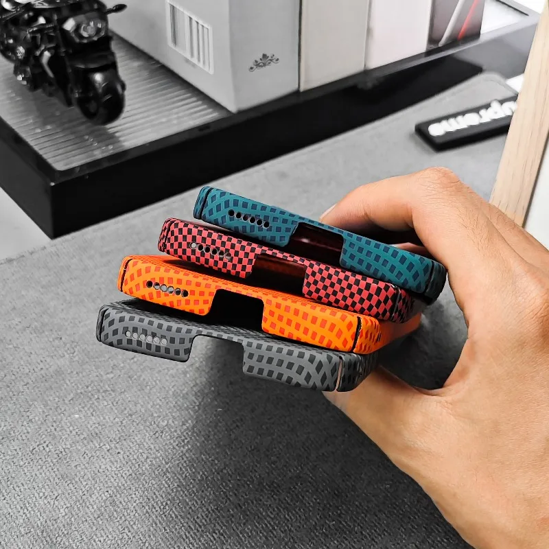 Stylish Carbon Fiber Magnetic Case for HONOR 600 Pro - Shockproof Bare-body Feel Cover