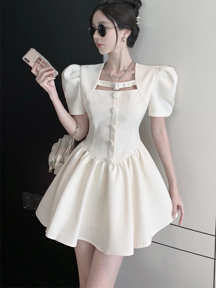 

Korea New Women's Clothing 2023 Summer Design Sense Square Neck Puff Short Sleeve White Dress Pleated Elegant Dresses