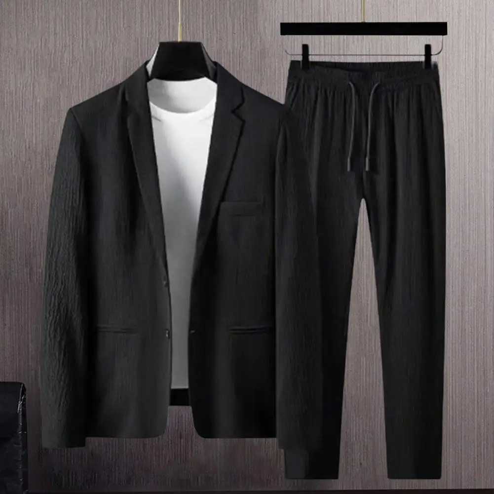 

Костюм деловой мужской повседневный в полоску, мягкий пиджак с эластичным поясом и брюки со складками, карманы с лацканами, стильный