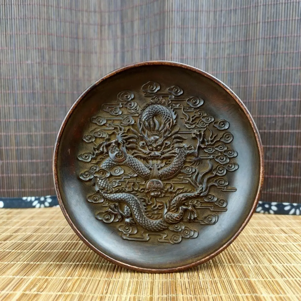 

Antique copper double dragon plate, retro cultural and antique study tabletop, pen and brush, four treasures study, decoration