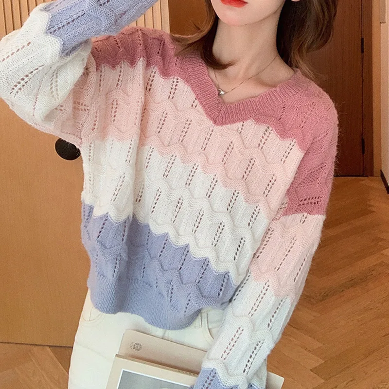 

New contrast color openwork sweater design sense niche slim V-neck sweater female.