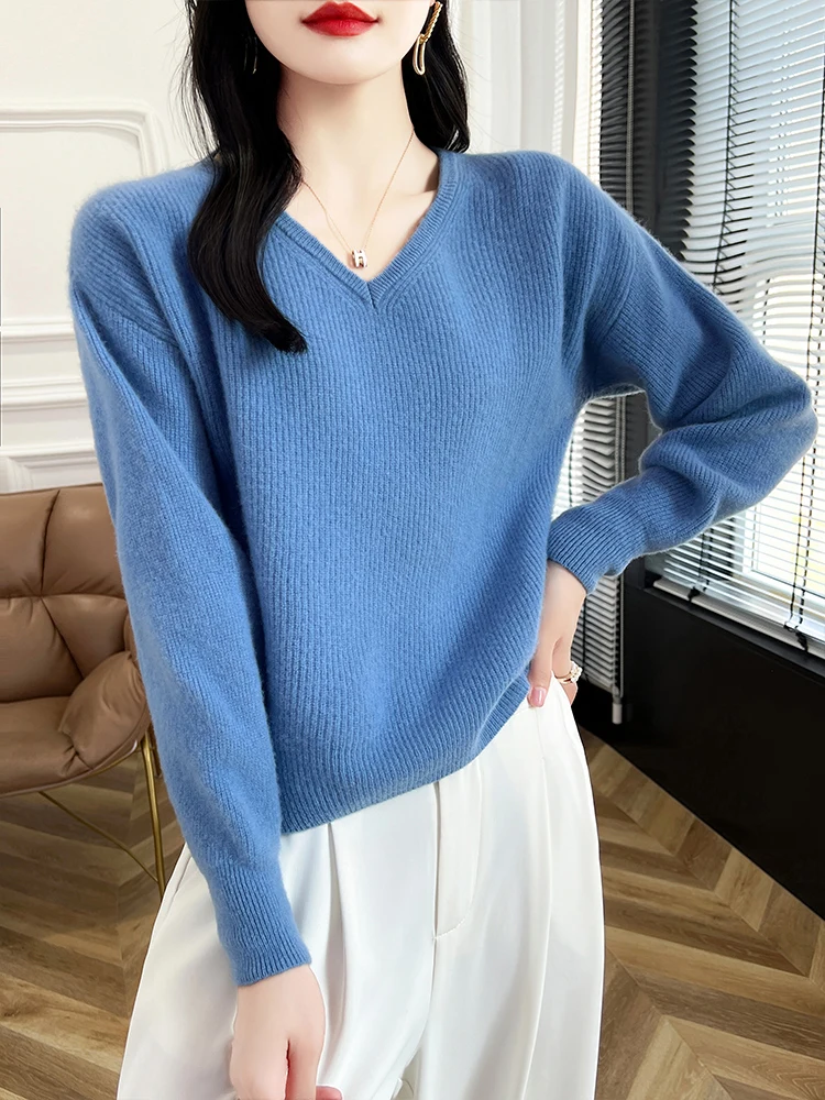 Malva | Women's knitted sweater with warm bow and V-neck main image 1
