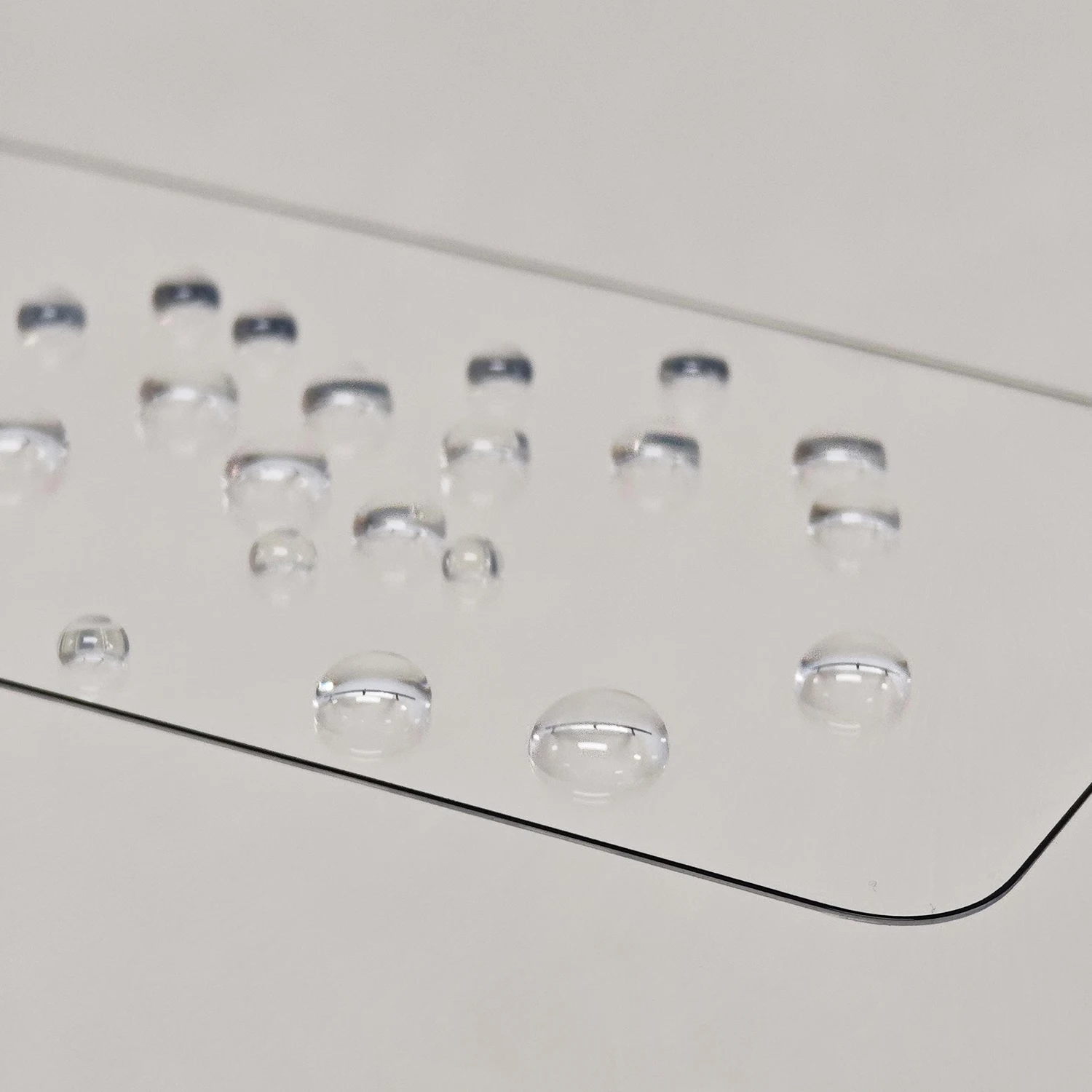 Premium Oleophobic Tempered Glass Screen Protector - Anti-Explosion Protection
