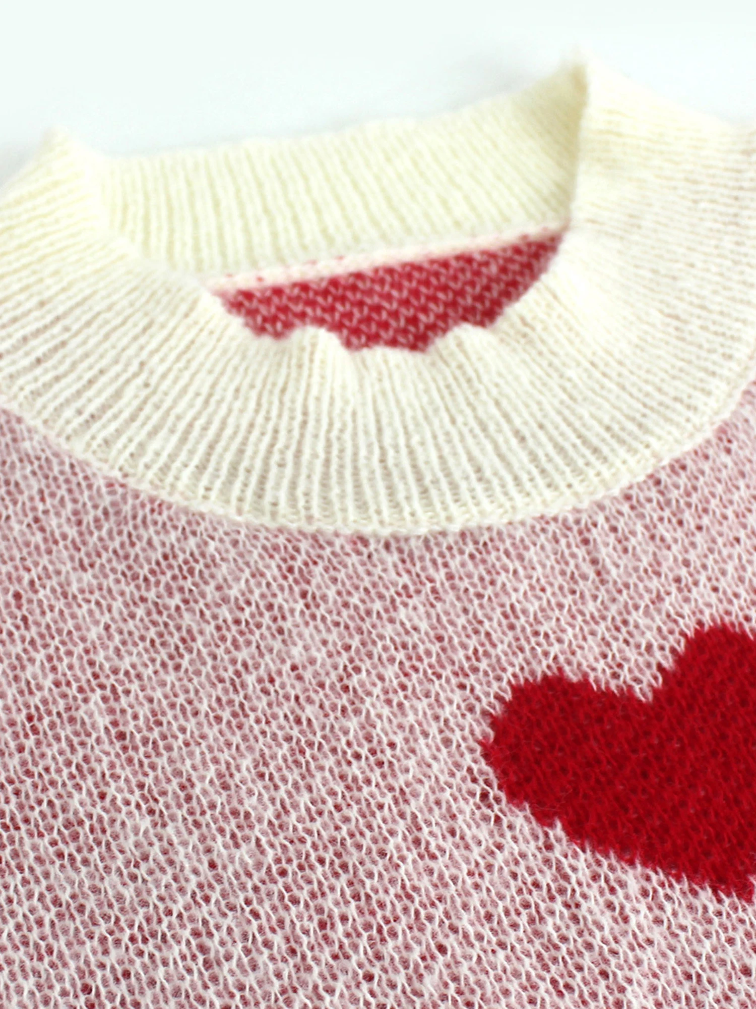 Elegant Women s V-Neck Sweater with Ribbed Trim and Long Sleeves - Stylish Knit Pullover for Casual Wear or Valentine s Day