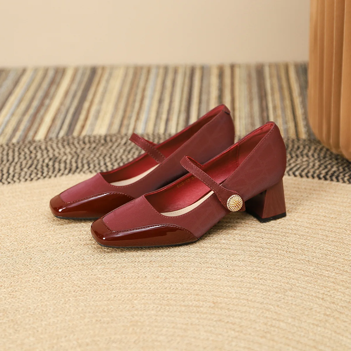 New French Retro Red Mary Jane Shoes Women's Lacquer Leather Fashion Versatile High Heels Thick Heels Comfortable Single Shoes