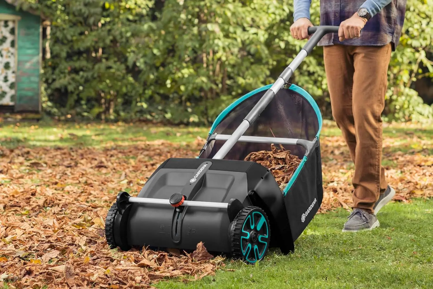 Lawn and Leaf Collector Durable and Easy to Manuever Push Lawn and Leaf Sweeper with Large Capacity 3.2 cu ft Mesh Collection