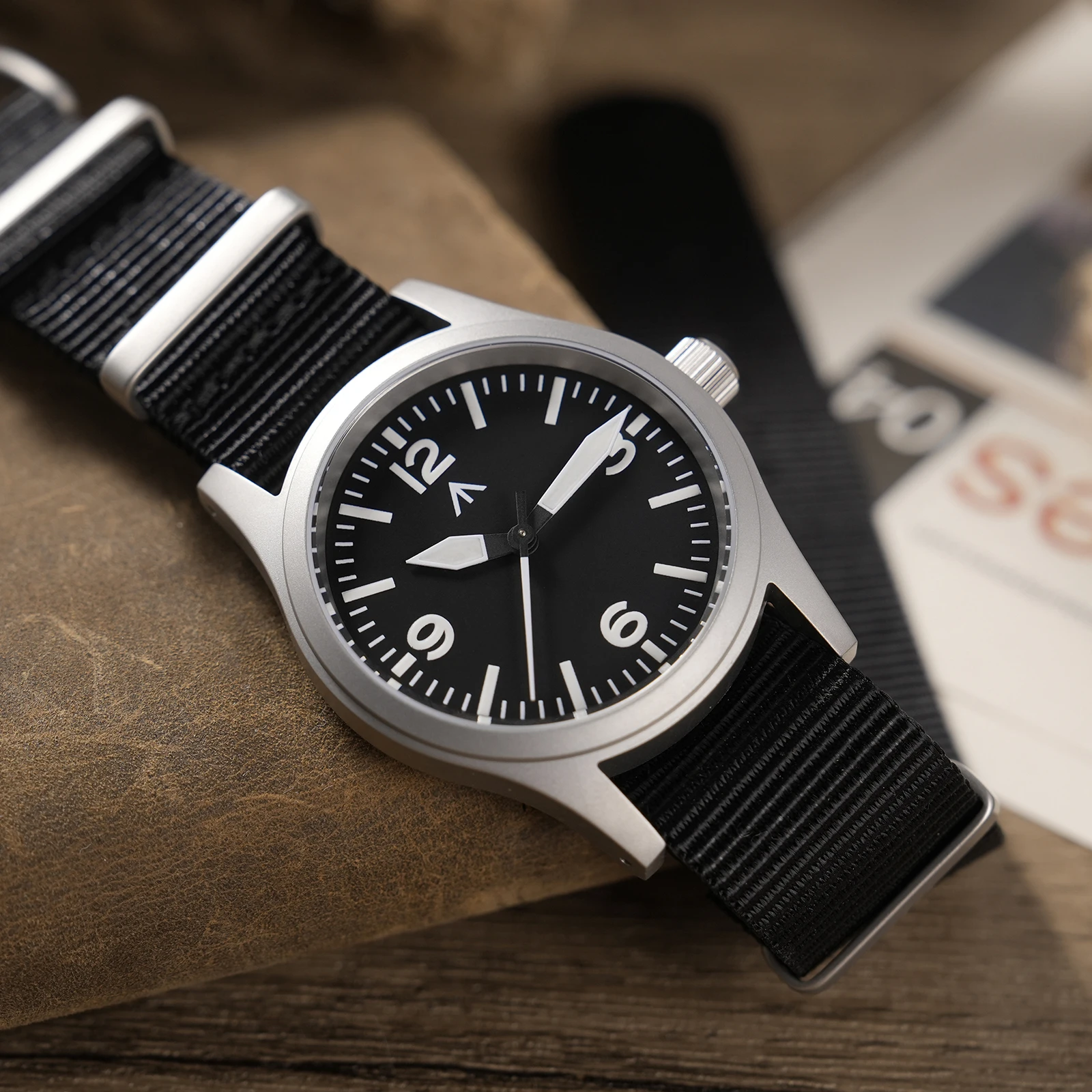 パイロットウォッチ ML05 メカクォーツ VH31 スウィープ運針 パイロットウォッチ ML05 メカクォーツ VH31 スウィープ運針