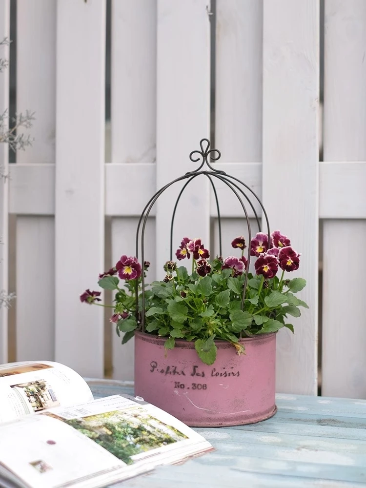 

Hanging Basket Bird Cage Flower Pot Retro Style Ironwork Red Rotundity Square Plant Vase Balcony Courtyard Pendant Decorate