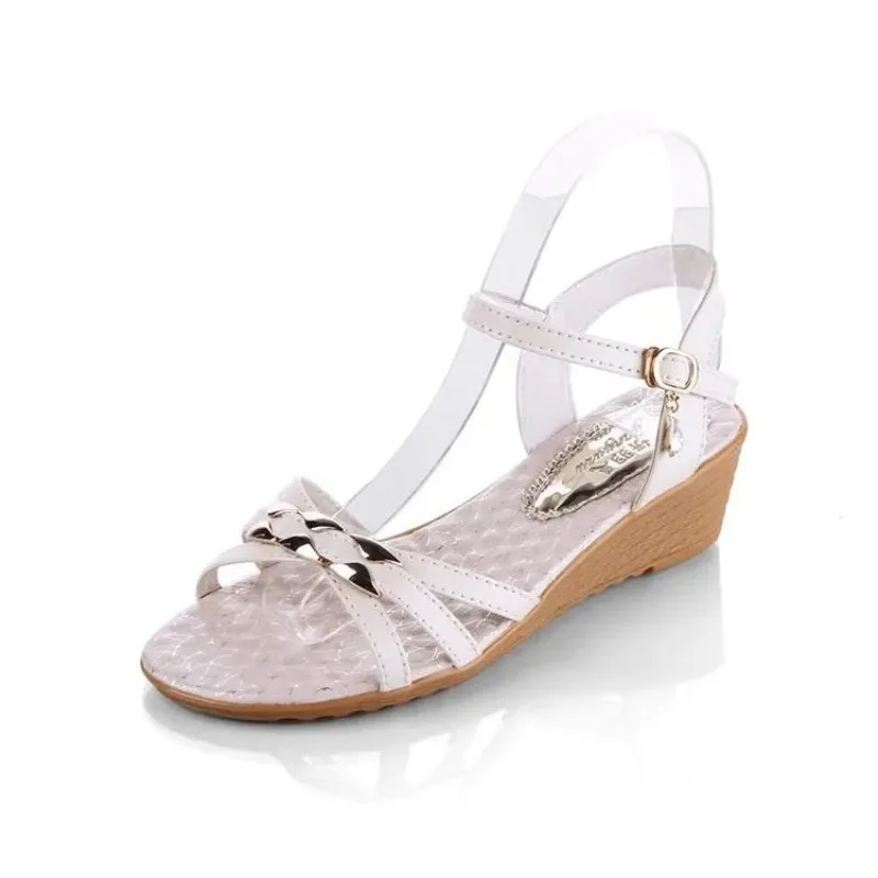 

Женские повседневные сандалии на танкетке, Нескользящие пляжные сандалии с мягкой подошвой и открытым носком для беременных, женская обувь, новинка 2024