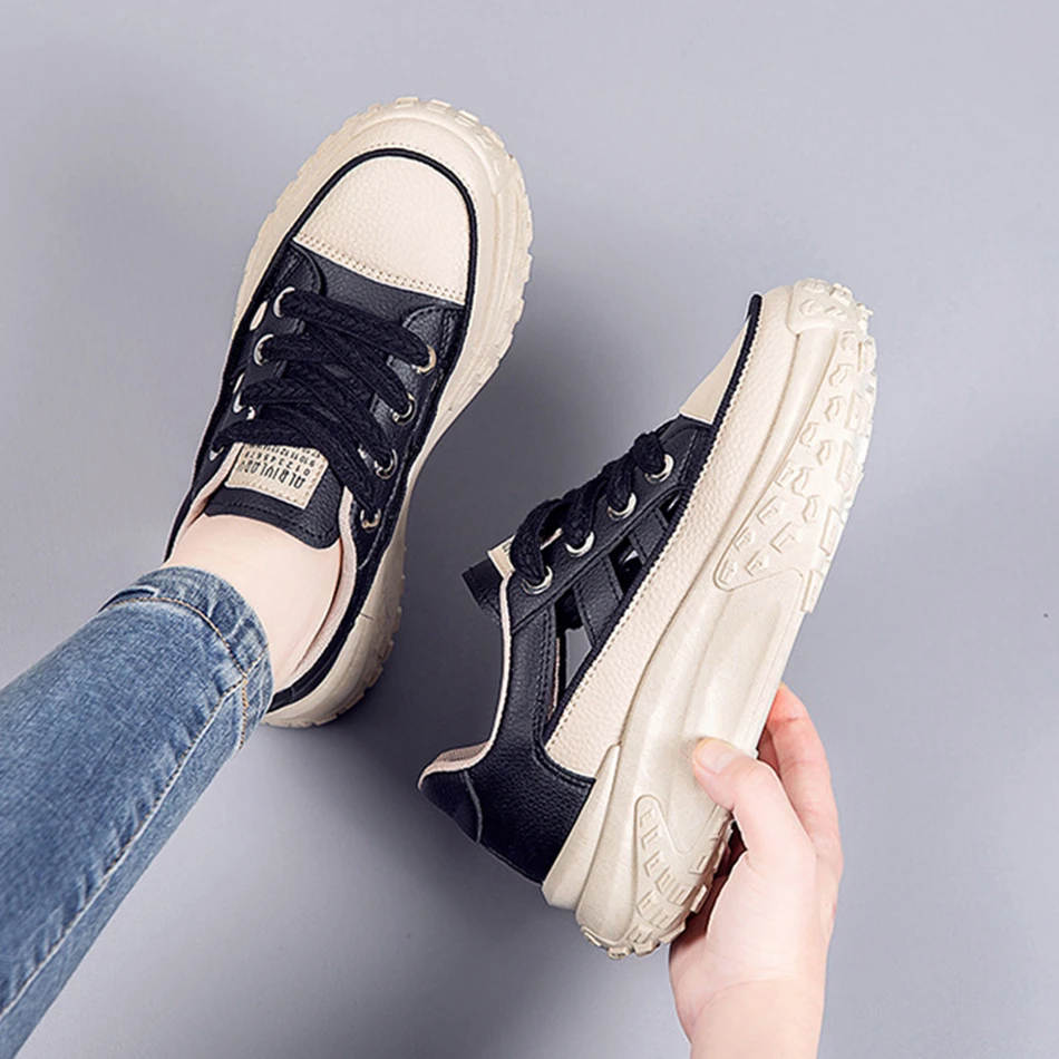 

2023 New Women's Sports Shoes Lightweight Comfortable Large Size Women's Shoes Outdoor Running Breathable Ladies Trendy Shoes