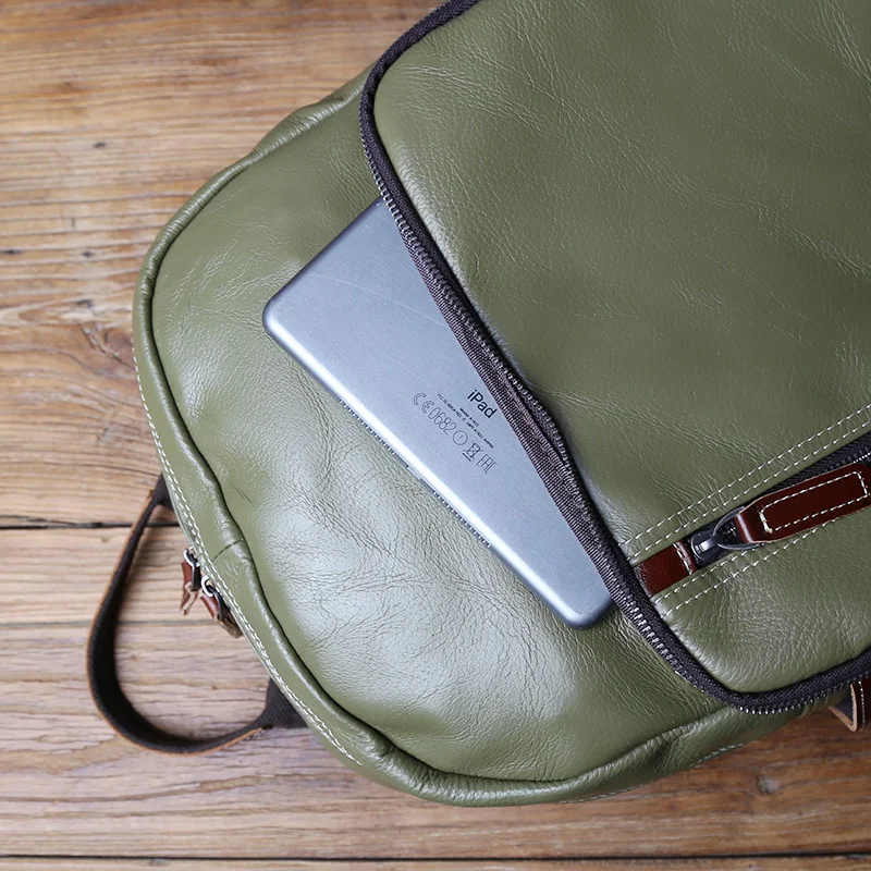 حقيبة ظهر من الجلد الطبيعي للرجال ، حقيبة كمبيوتر محمول بسيطة وعصرية مقاس 15 بوصة على شكل كتاب بطبقات من جلد البقر