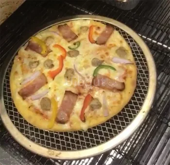 Non-Stick Pizza Screen 4