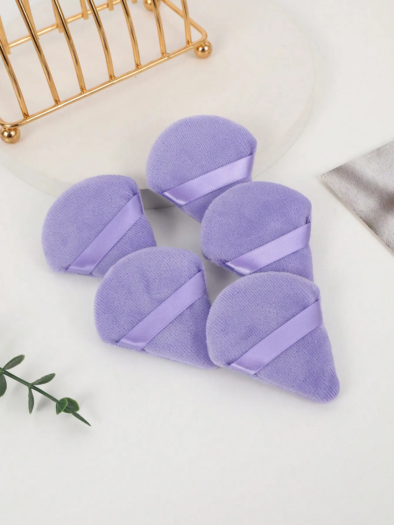 5pcs Purple Triangle Powder Puff Soft Short Pile Crystal Velvet Makeup Sponge, Absorb Powder Well Without Cakey Look