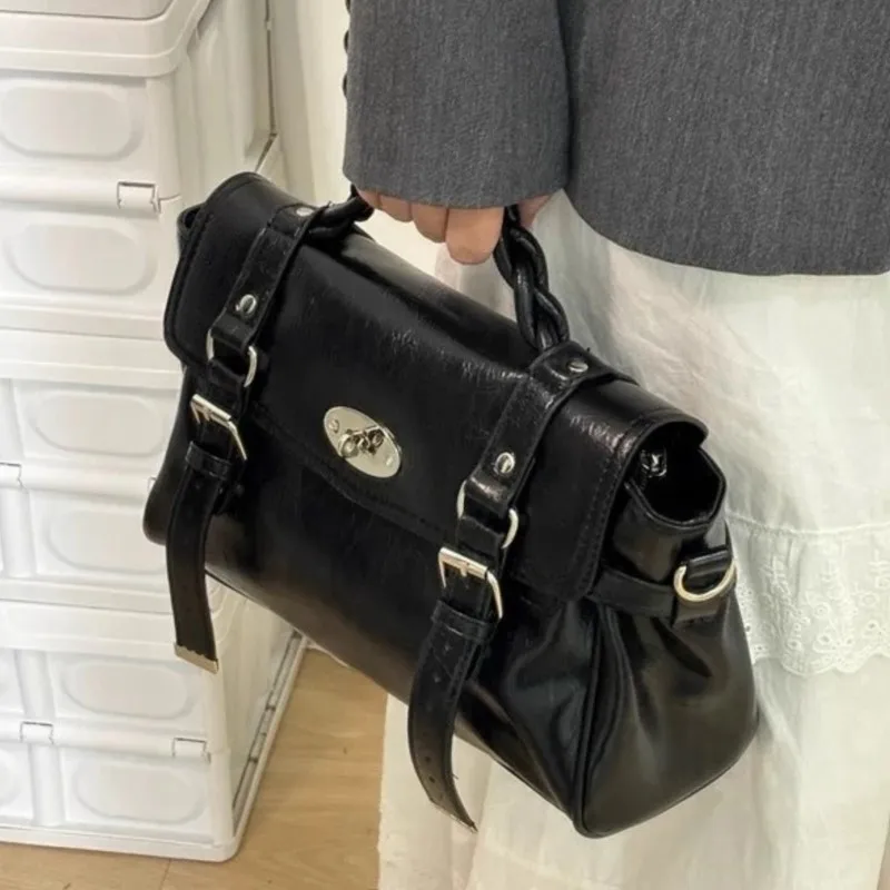 JIAERDI Retro Black Lock Shoulder Bag Women Leather Square Large Capacity Handbag Ladies Premium Commute Versatile Crossbody Bag